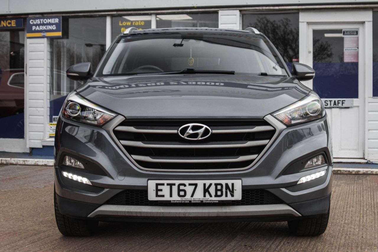 A 2018 HYUNDAI TUCSON 1.6 GDi Blue Drive SE Nav SUV 5dr Petrol Manual Euro 6 (s/s) (132 ps) A 2018 HYUNDAI TUCSON 1.6 GDi Blue Drive SE Nav SUV 5dr Petrol Manual Euro 6 (s/s) (132 ps)