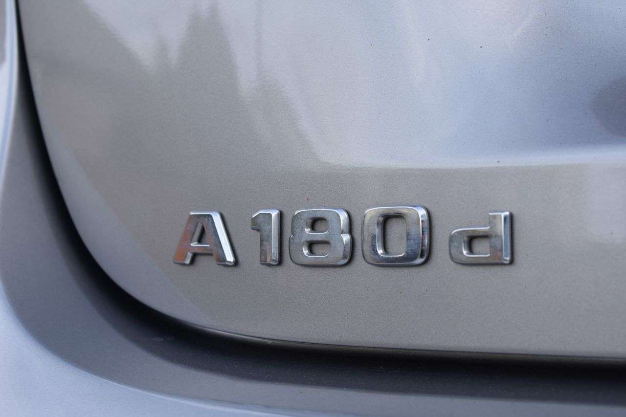 2020 MERCEDES-BENZ A CLASS 2020 MERCEDES-BENZ A CLASS