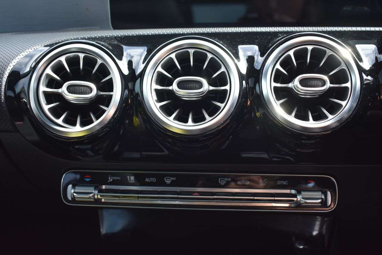 2020 MERCEDES-BENZ A CLASS 2020 MERCEDES-BENZ A CLASS