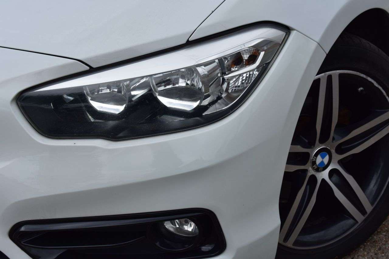 A 2016 BMW 1 SERIES 1.5 118i Sport Hatchback 5dr Petrol Manual Euro 6 | START STOP | M SPORT AL A 2016 BMW 1 SERIES 1.5 118i Sport Hatchback 5dr Petrol Manual Euro 6 | START STOP | M SPORT AL
