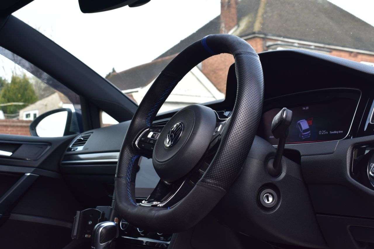 2017 VOLKSWAGEN GOLF 2017 VOLKSWAGEN GOLF