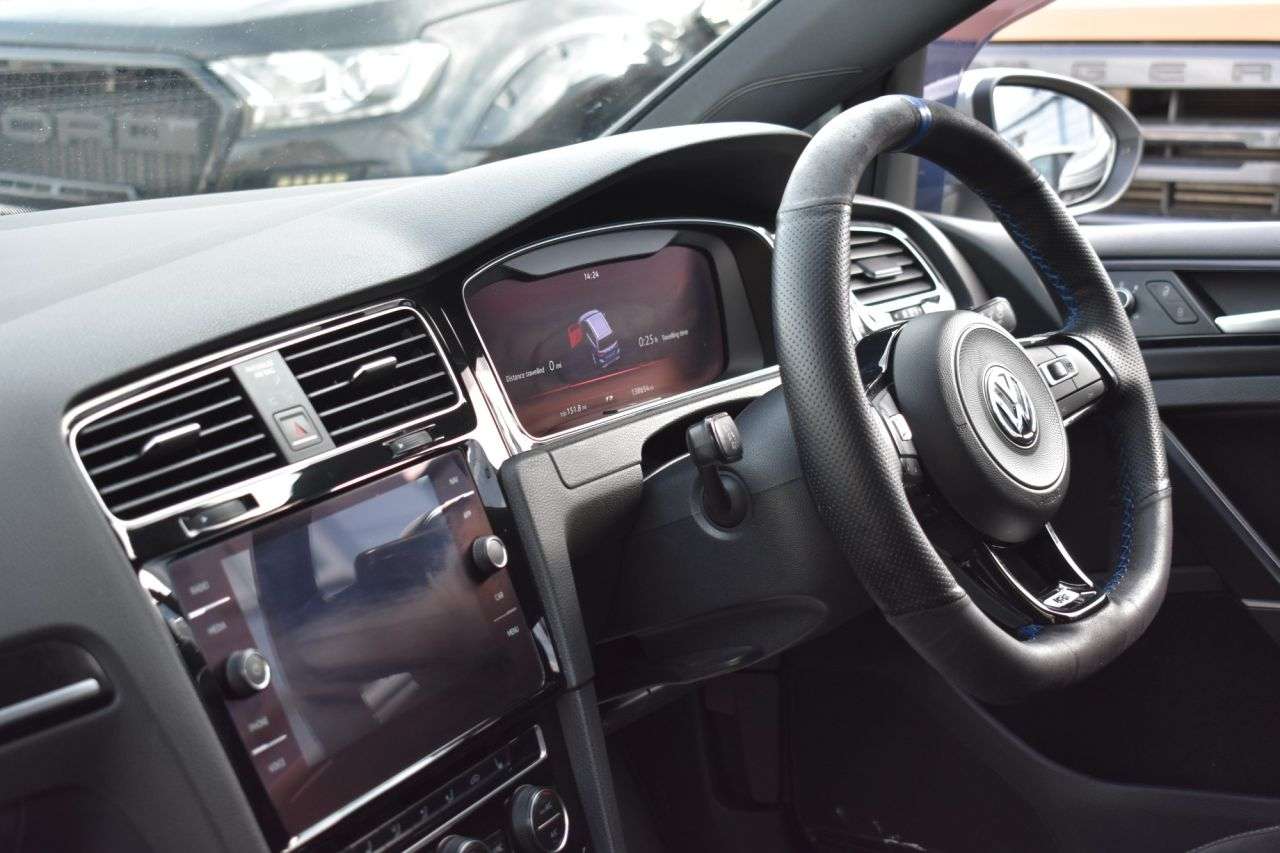 2017 VOLKSWAGEN GOLF 2017 VOLKSWAGEN GOLF