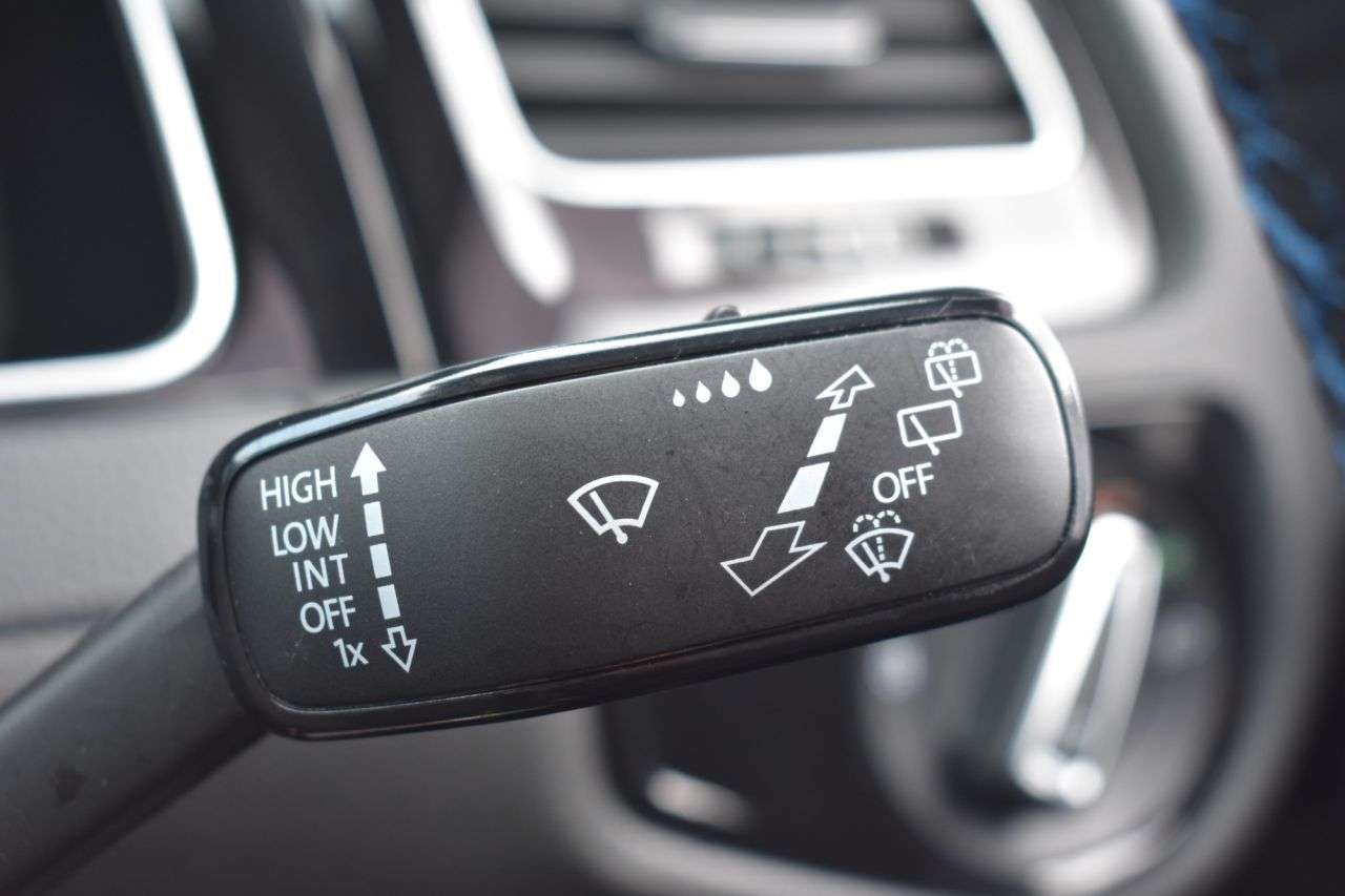 2017 VOLKSWAGEN GOLF 2017 VOLKSWAGEN GOLF