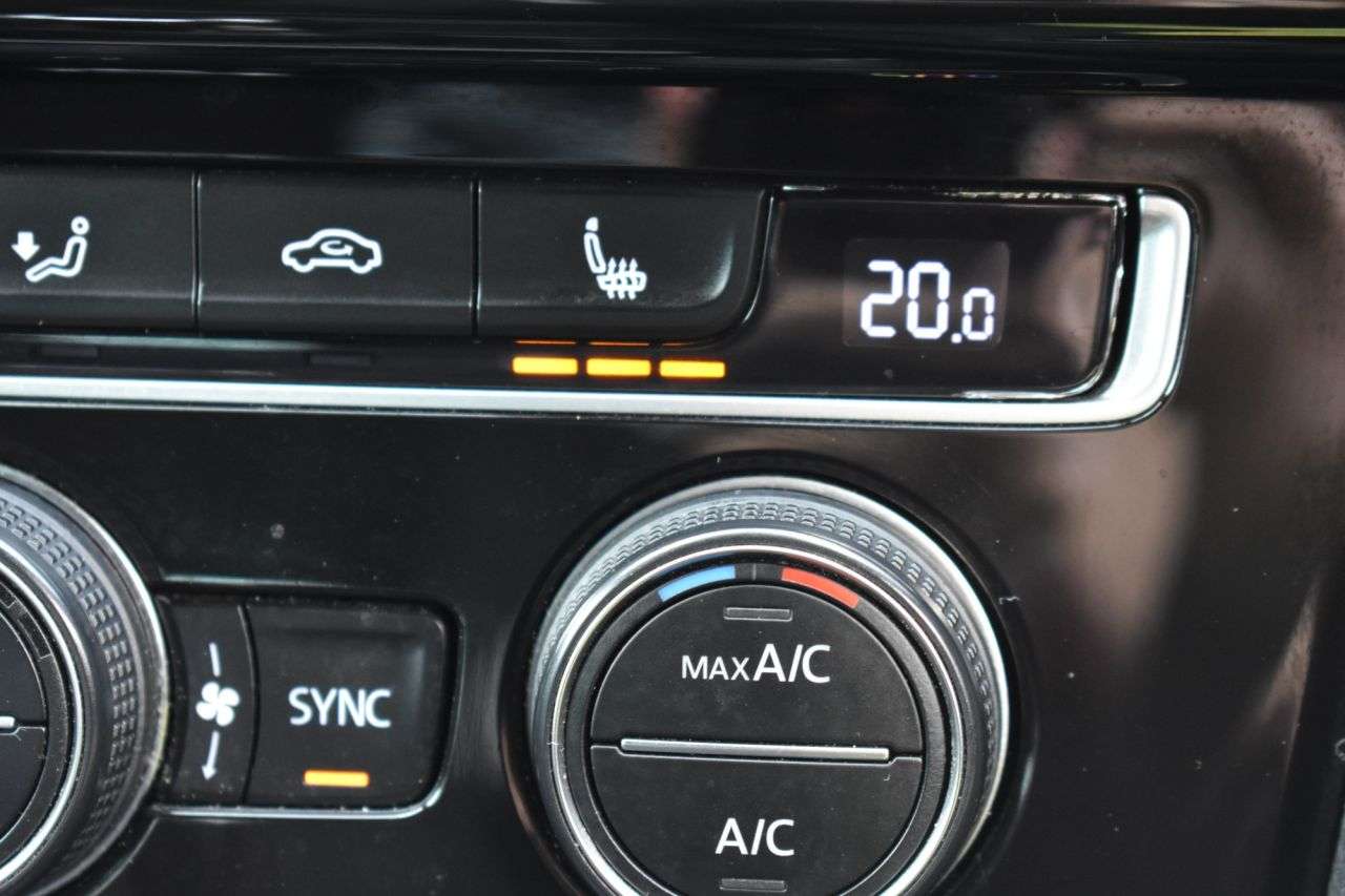 2017 VOLKSWAGEN GOLF 2017 VOLKSWAGEN GOLF