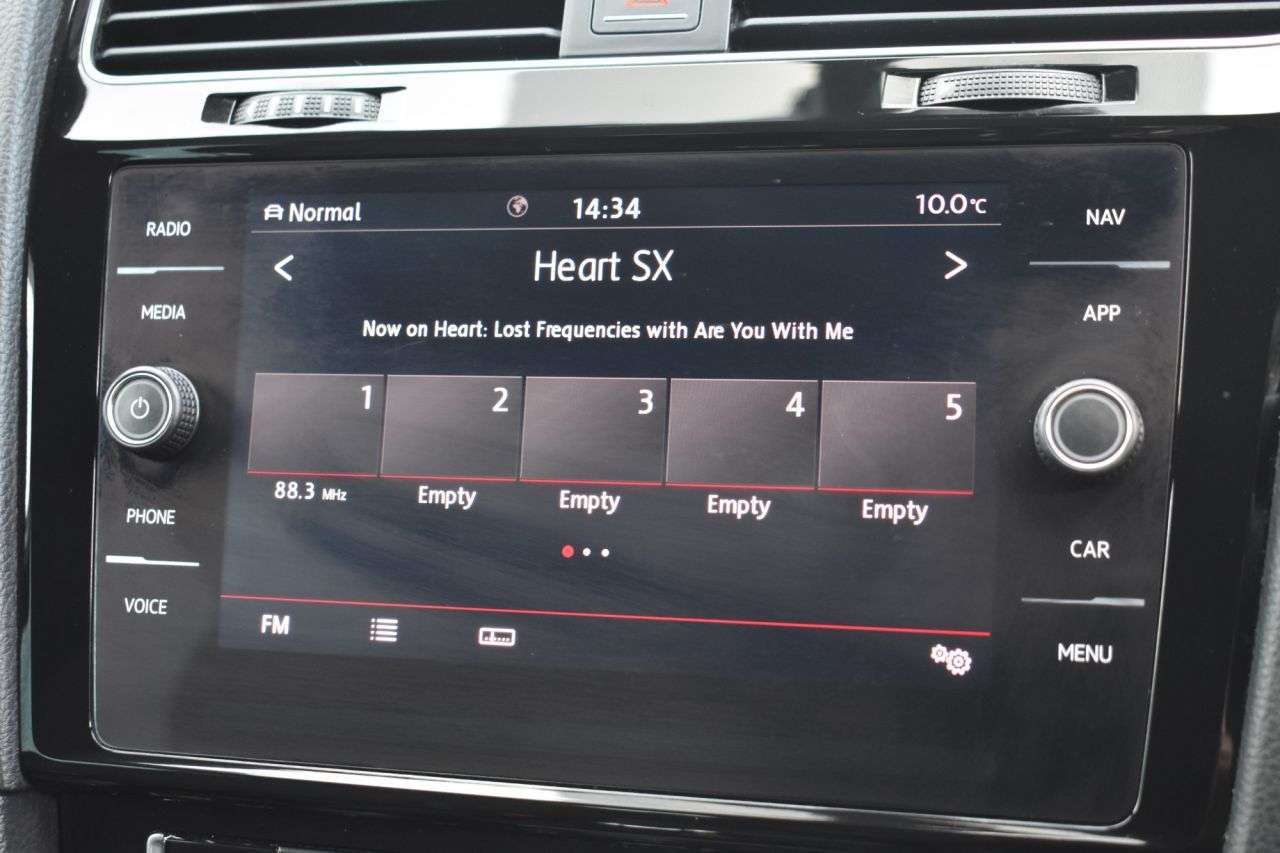 2017 VOLKSWAGEN GOLF 2017 VOLKSWAGEN GOLF