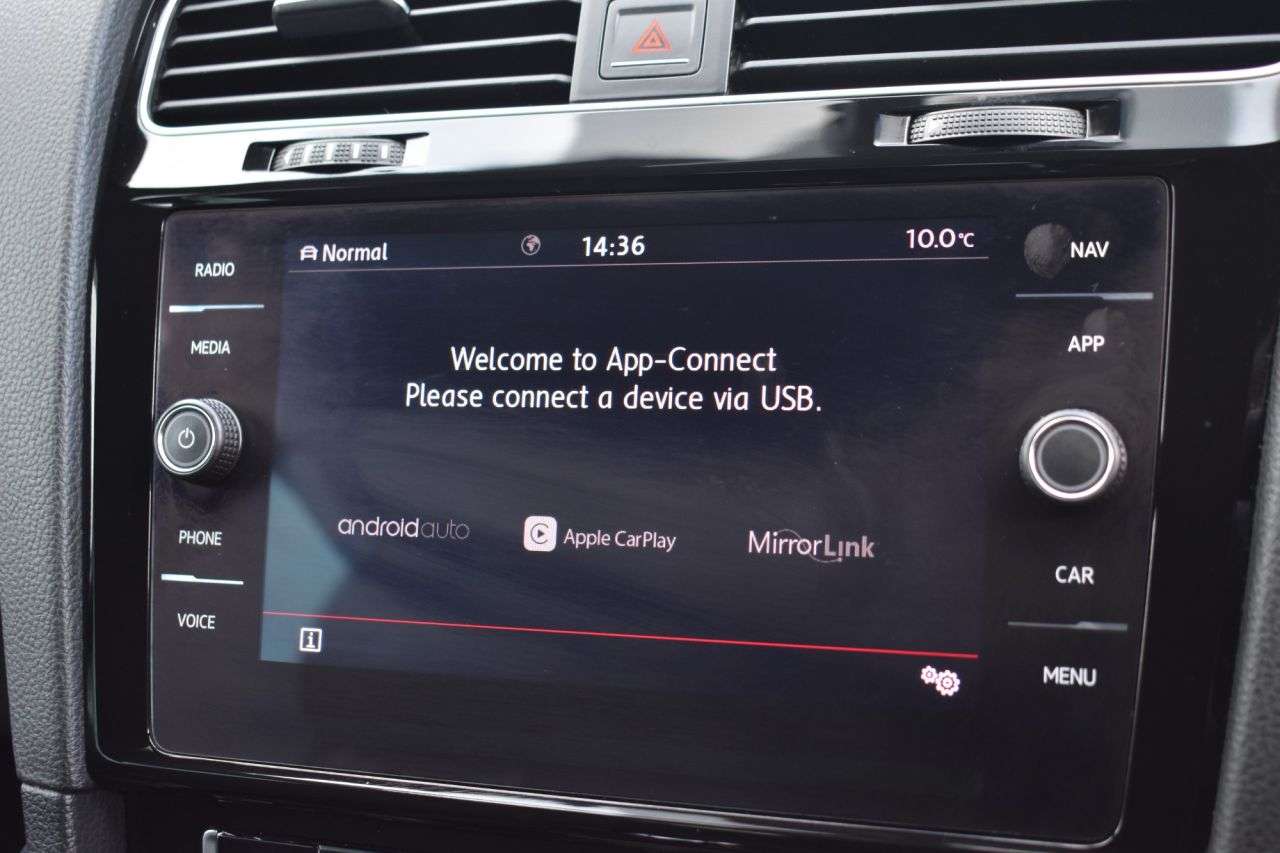 2017 VOLKSWAGEN GOLF 2017 VOLKSWAGEN GOLF