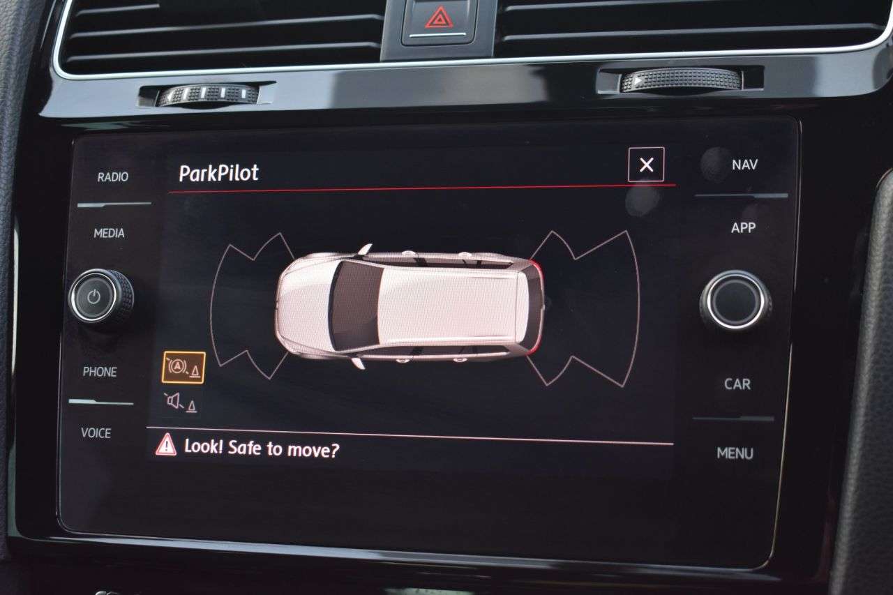 2017 VOLKSWAGEN GOLF 2017 VOLKSWAGEN GOLF