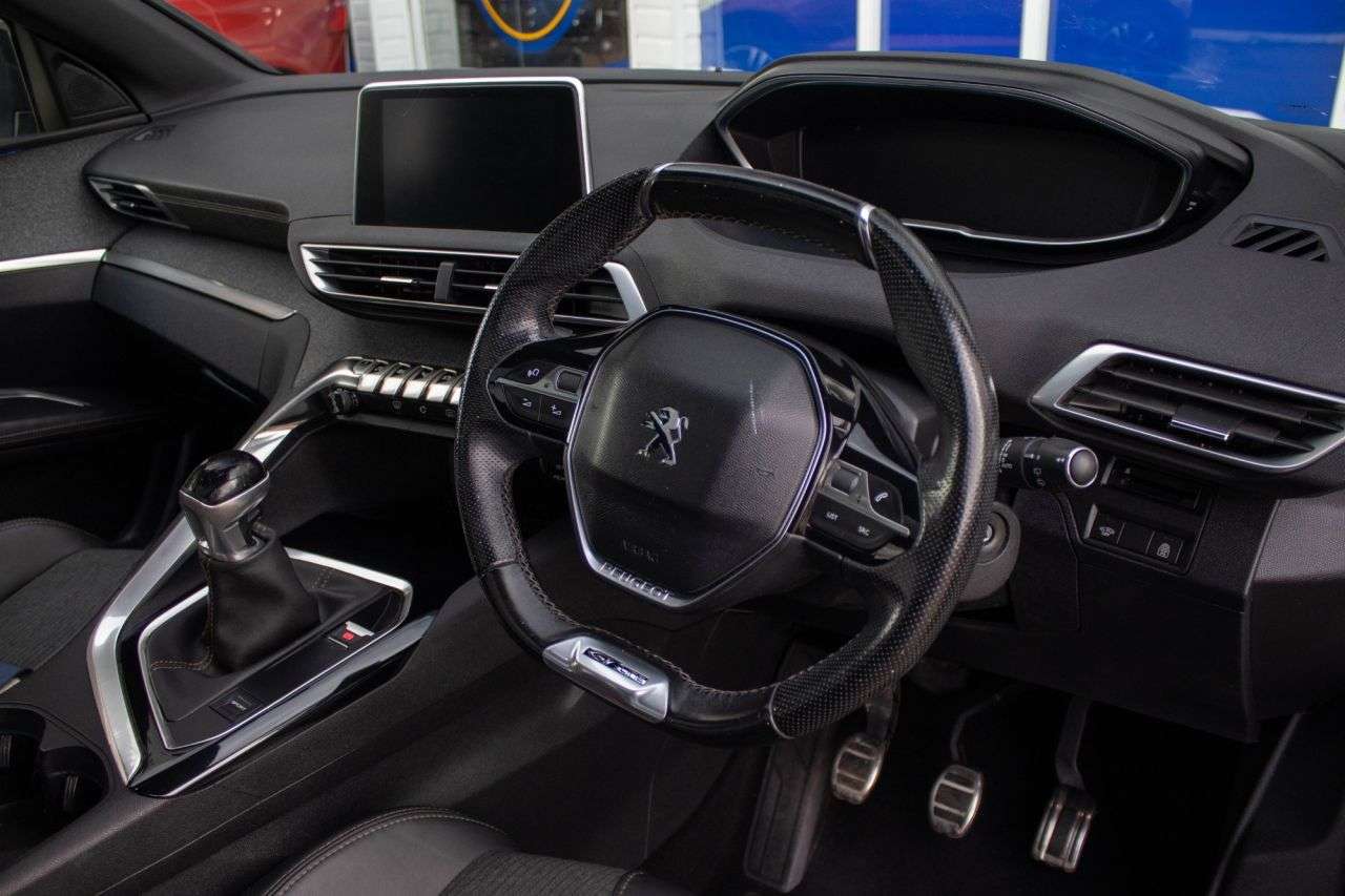 A 2017 PEUGEOT 3008 1.6 BlueHDi GT Line SUV 5dr Diesel Manual Euro 6 (s/s) (120 ps) A 2017 PEUGEOT 3008 1.6 BlueHDi GT Line SUV 5dr Diesel Manual Euro 6 (s/s) (120 ps)