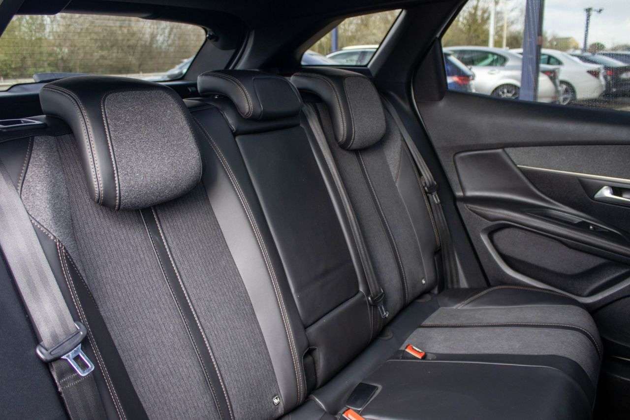 2017 PEUGEOT 3008 2017 PEUGEOT 3008