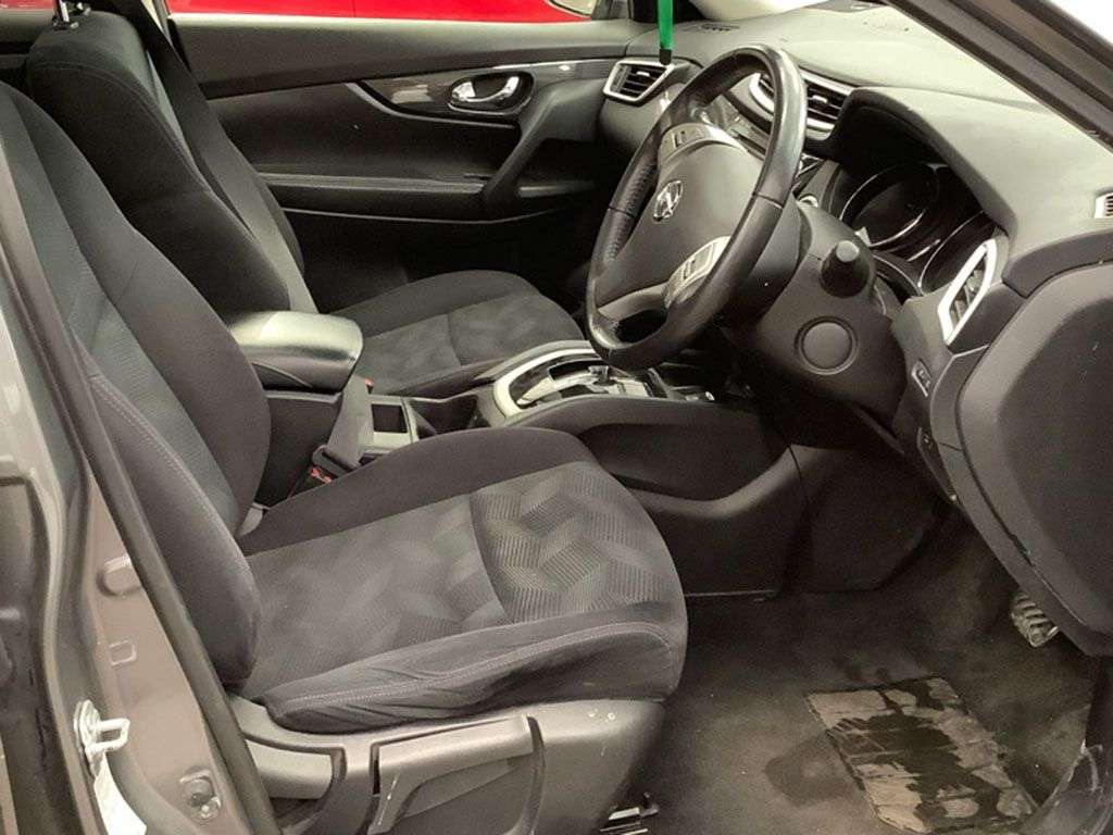 A 2017 NISSAN X-TRAIL 1.6 dCi N-Vision SUV 5dr Diesel XTRON Euro 6 (s/s) (130 ps) A 2017 NISSAN X-TRAIL 1.6 dCi N-Vision SUV 5dr Diesel XTRON Euro 6 (s/s) (130 ps)