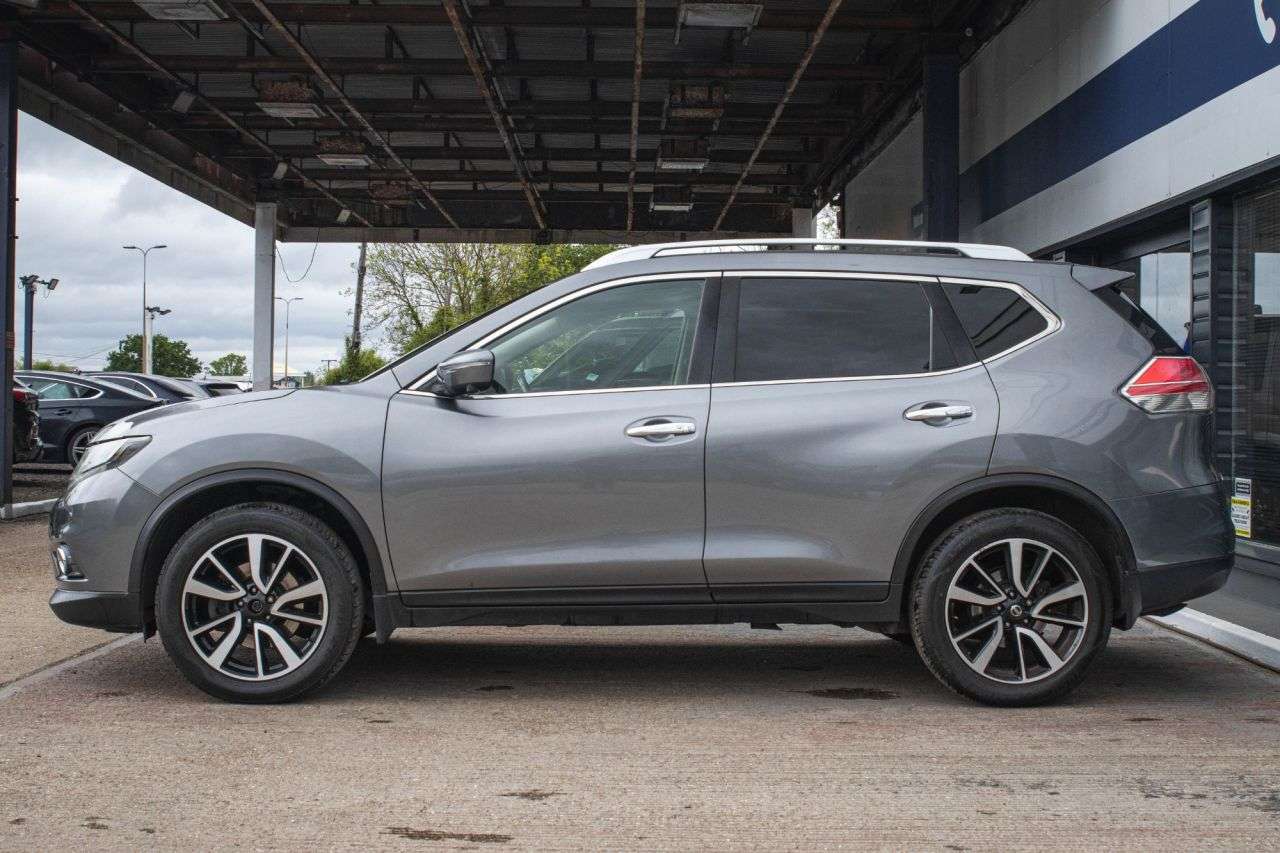 A 2017 NISSAN X-TRAIL 1.6 dCi N-Vision SUV 5dr Diesel XTRON Euro 6 (s/s) (130 ps) HDD NAV | HIGH A 2017 NISSAN X-TRAIL 1.6 dCi N-Vision SUV 5dr Diesel XTRON Euro 6 (s/s) (130 ps) HDD NAV | HIGH