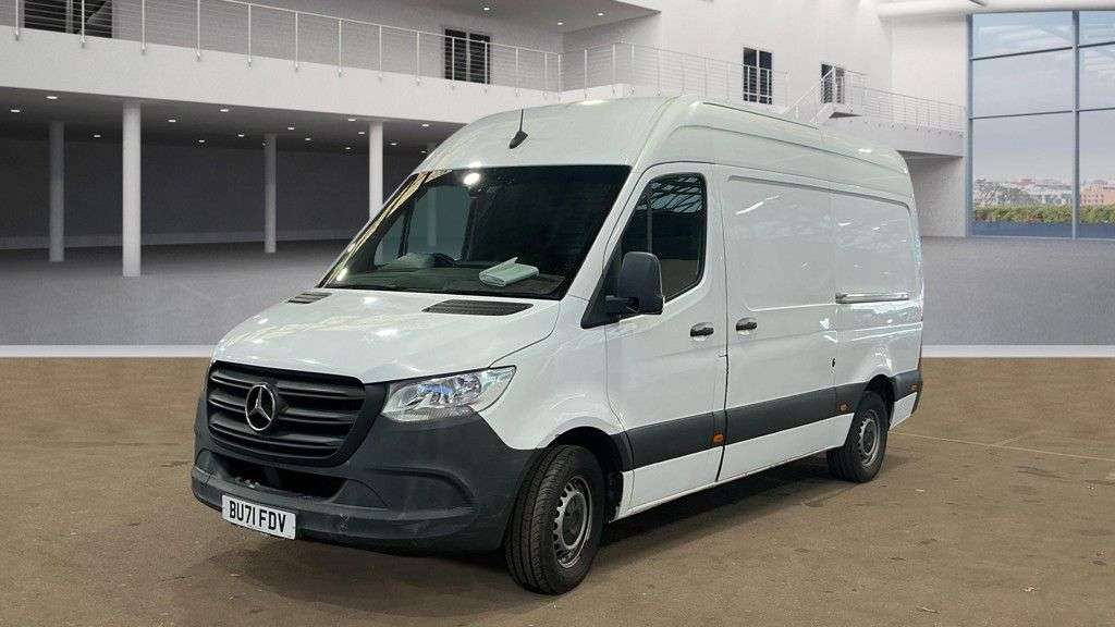 A 2021 MERCEDES-BENZ SPRINTER NO VAT 2.0 315 CDI Progressive Panel Van 5dr Diesel Manual RWD L2 H2 Euro 6 A 2021 MERCEDES-BENZ SPRINTER NO VAT 2.0 315 CDI Progressive Panel Van 5dr Diesel Manual RWD L2 H2 Euro 6