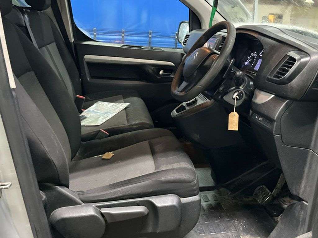 A 2018 CITROEN SPACETOURER 1.6 BlueHDi Business M MPV 5dr Diesel ETG6 MWB Euro 6 (s/s) (95 ps) A 2018 CITROEN SPACETOURER 1.6 BlueHDi Business M MPV 5dr Diesel ETG6 MWB Euro 6 (s/s) (95 ps)