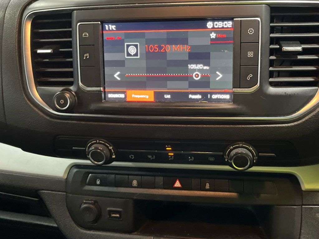 A 2018 CITROEN SPACETOURER 1.6 BlueHDi Business M MPV 5dr Diesel ETG6 MWB Euro 6 (s/s) (95 ps) A 2018 CITROEN SPACETOURER 1.6 BlueHDi Business M MPV 5dr Diesel ETG6 MWB Euro 6 (s/s) (95 ps)