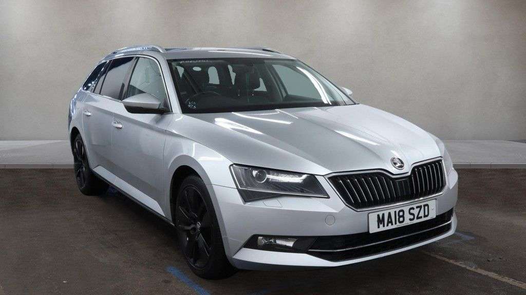 A 2018 SKODA SUPERB 2.0 TDI SE L Executive Estate 5dr Diesel DSG Euro 6 (s/s) (150 ps) A 2018 SKODA SUPERB 2.0 TDI SE L Executive Estate 5dr Diesel DSG Euro 6 (s/s) (150 ps)