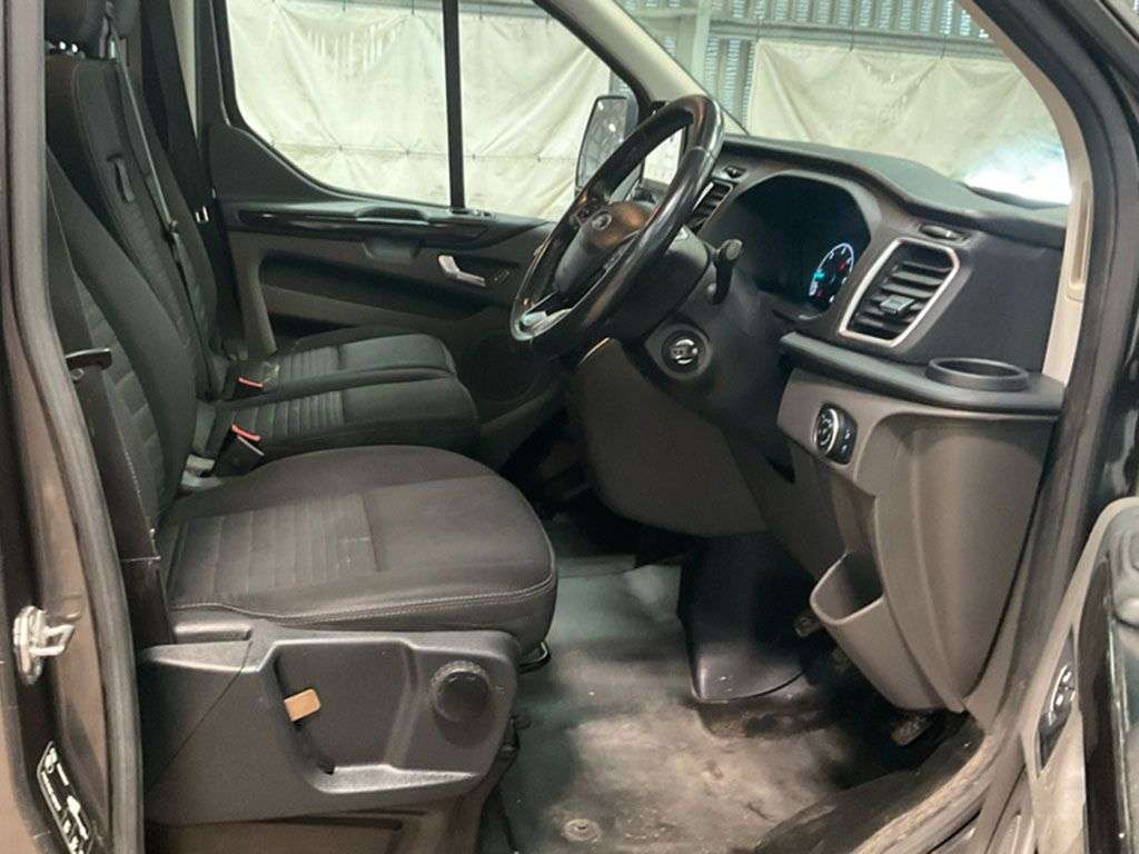 A 2019 FORD TRANSIT CUSTOM 2.0 300 EcoBlue Limited Panel Van 5dr Diesel Manual L2 H1 Euro 6 (130 ps) A 2019 FORD TRANSIT CUSTOM 2.0 300 EcoBlue Limited Panel Van 5dr Diesel Manual L2 H1 Euro 6 (130 ps)