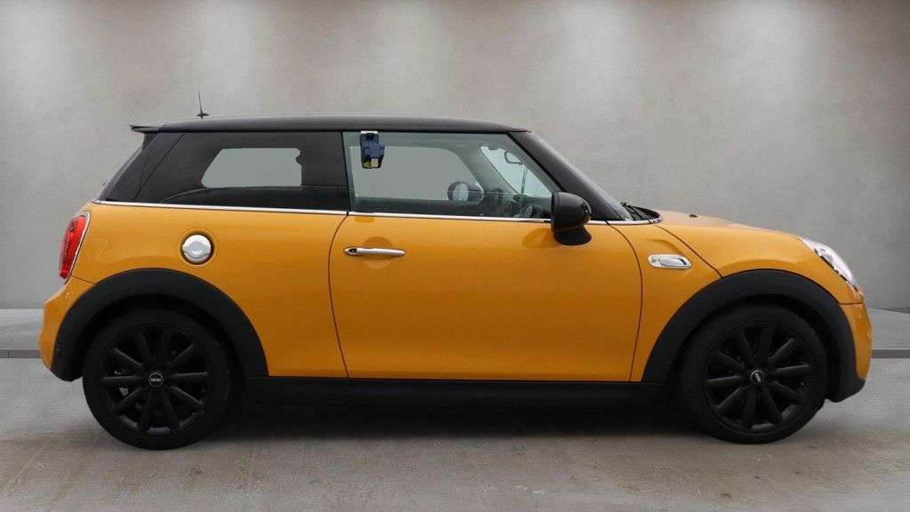 2018 MINI HATCH 2018 MINI HATCH