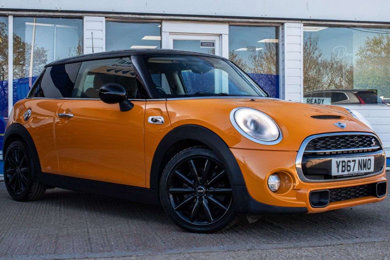 A 2018 MINI HATCH 2.0 Cooper SD Hatchback 3dr Diesel Auto Euro 6 (s/s) (170 ps) CRUISE CONTRO A 2018 MINI HATCH 2.0 Cooper SD Hatchback 3dr Diesel Auto Euro 6 (s/s) (170 ps) CRUISE CONTRO