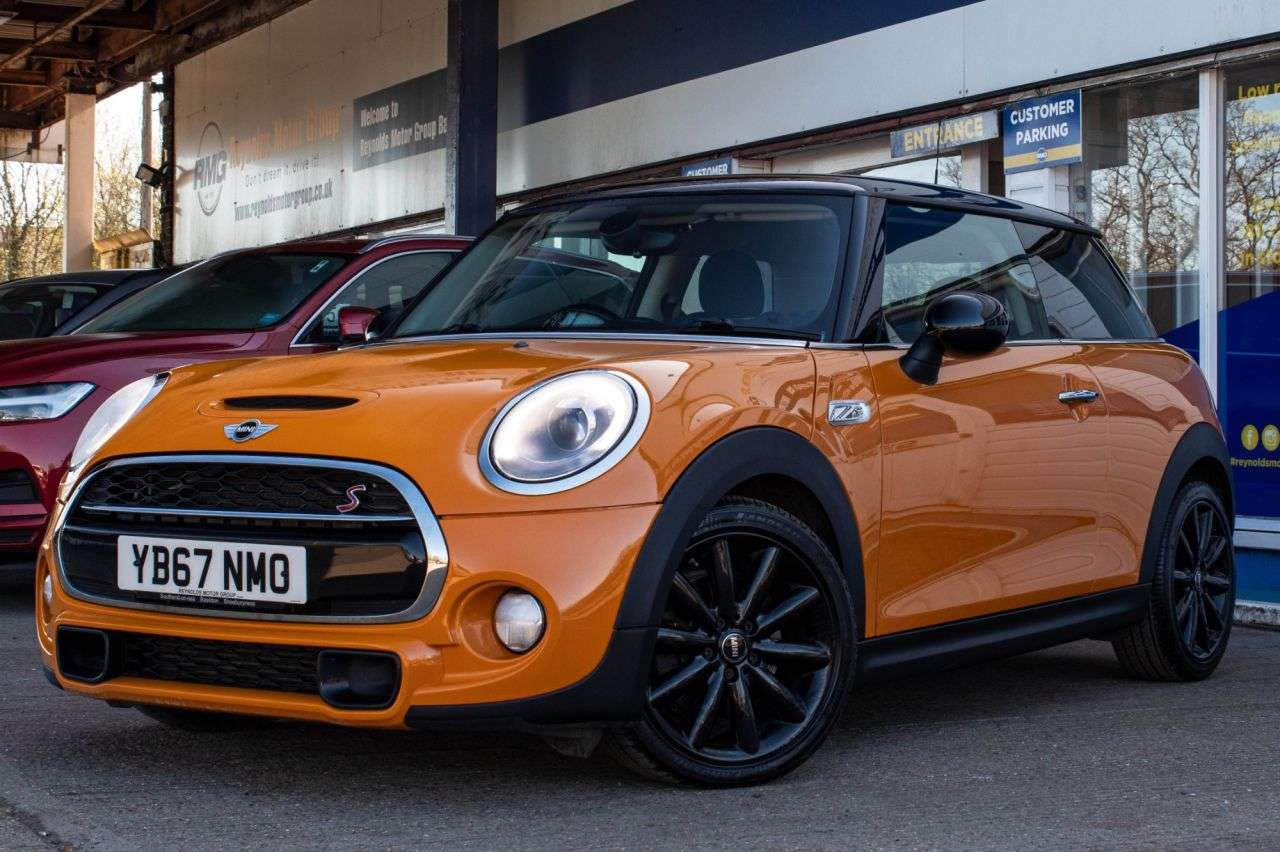 A 2018 MINI HATCH 2.0 Cooper SD Hatchback 3dr Diesel Auto Euro 6 (s/s) (170 ps) CRUISE CONTRO A 2018 MINI HATCH 2.0 Cooper SD Hatchback 3dr Diesel Auto Euro 6 (s/s) (170 ps) CRUISE CONTRO