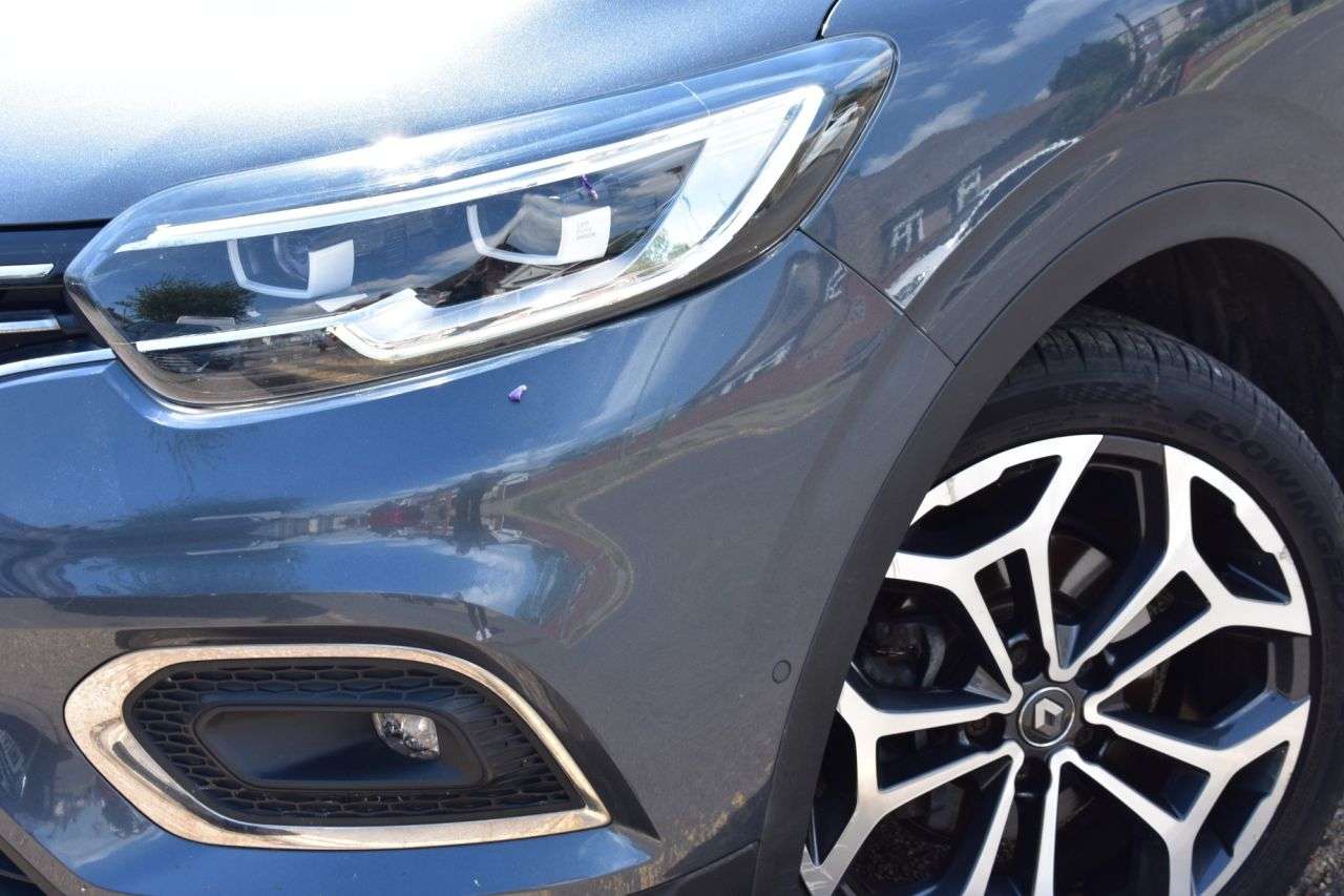 A 2019 RENAULT KADJAR 1.3 TCe GT Line SUV 5dr Petrol EDC Euro 6 | 2 KEYS | 1 PREVIOUS OWNER | LOW A 2019 RENAULT KADJAR 1.3 TCe GT Line SUV 5dr Petrol EDC Euro 6 | 2 KEYS | 1 PREVIOUS OWNER | LOW