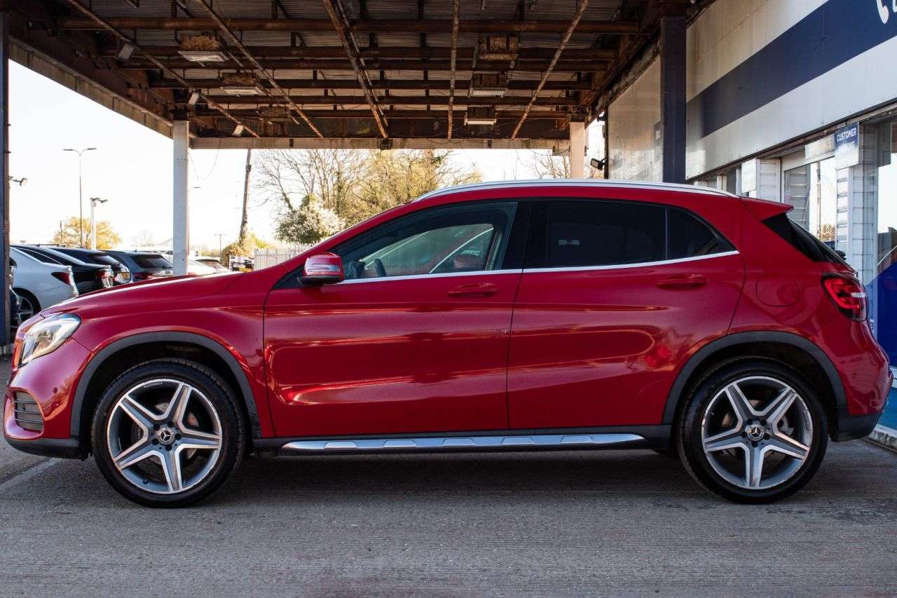 A 2019 MERCEDES-BENZ 180 1.6 GLA200 AMG Line (Premium) SUV 5dr Petrol 7G-DCT Euro 6 (s/s) (156 ps) P A 2019 MERCEDES-BENZ 180 1.6 GLA200 AMG Line (Premium) SUV 5dr Petrol 7G-DCT Euro 6 (s/s) (156 ps) P