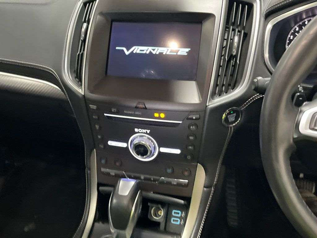 A 2017 FORD S-MAX 2.0 TDCi Vignale MPV 5dr Diesel Powershift Euro 6 (s/s) (210 ps) FANTASTIC A 2017 FORD S-MAX 2.0 TDCi Vignale MPV 5dr Diesel Powershift Euro 6 (s/s) (210 ps) FANTASTIC