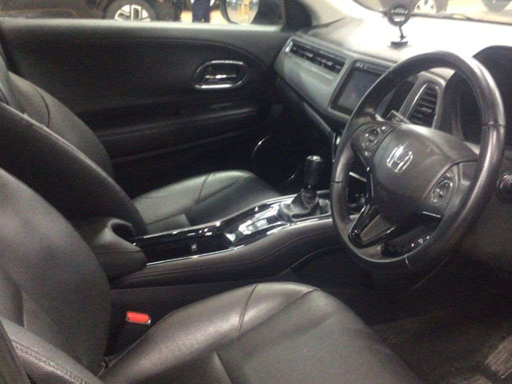 A 2016 HONDA HR-V 1.6 i-DTEC EX SUV 5dr Diesel Manual Euro 6 (s/s) (120 ps) REAR PARKING CAME A 2016 HONDA HR-V 1.6 i-DTEC EX SUV 5dr Diesel Manual Euro 6 (s/s) (120 ps) REAR PARKING CAME