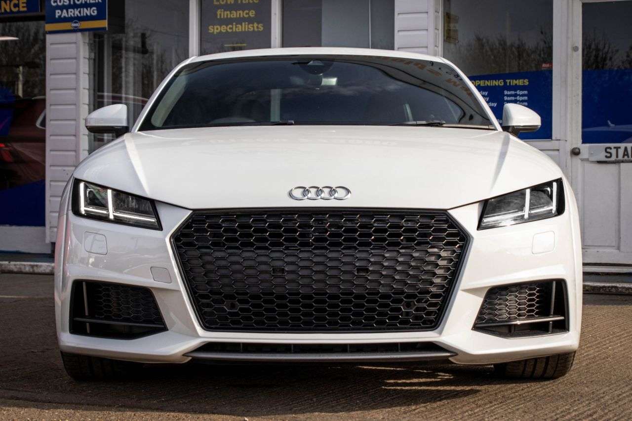 A 2015 AUDI TT 2.0 TFSI S line Coupe 3dr Petrol S Tronic Euro 6 (s/s) (230 ps) A 2015 AUDI TT 2.0 TFSI S line Coupe 3dr Petrol S Tronic Euro 6 (s/s) (230 ps)