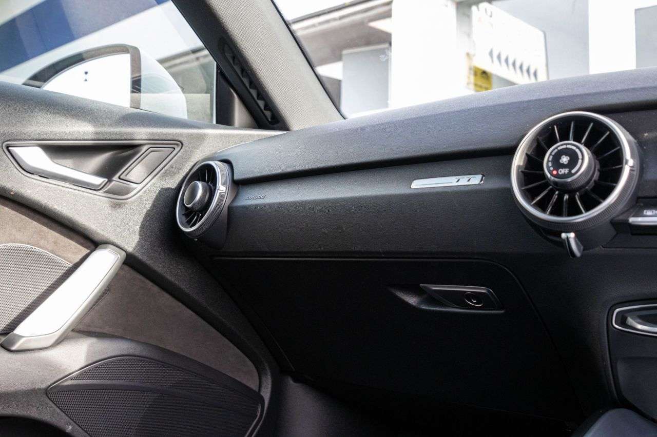 2015 AUDI TT 2015 AUDI TT