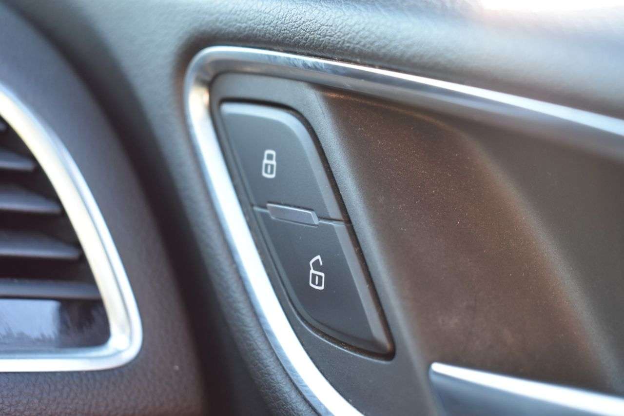 2016 AUDI Q3 2016 AUDI Q3