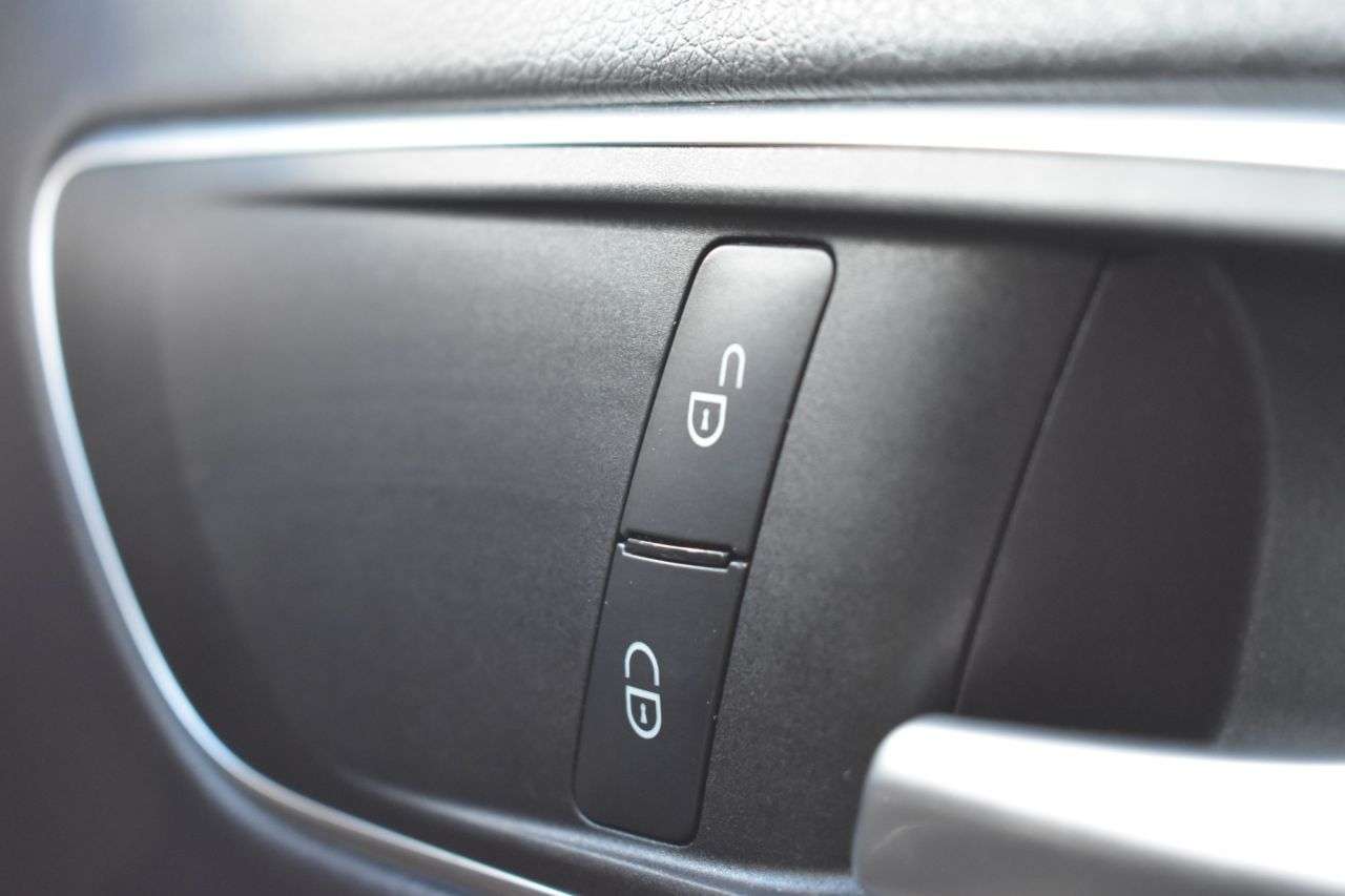 2017 MERCEDES-BENZ A-CLASS 2017 MERCEDES-BENZ A-CLASS