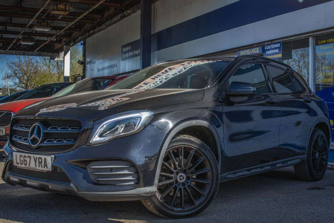 A 2017 MERCEDES-BENZ 180 2.1 GLA220d AMG Line (Premium Plus) SUV 5dr Diesel 7G-DCT 4MATIC Euro 6 (s/ A 2017 MERCEDES-BENZ 180 2.1 GLA220d AMG Line (Premium Plus) SUV 5dr Diesel 7G-DCT 4MATIC Euro 6 (s/