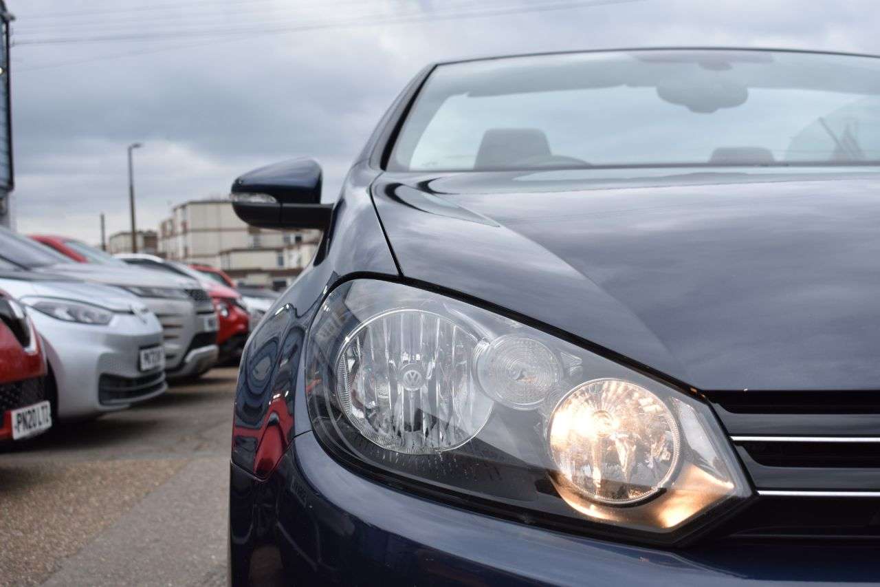 A 2015 VOLKSWAGEN GOLF 1.4 TSI GT Cabriolet 2dr Petrol Manual Euro 5 (160 ps) GREAT SUMMER CONVERT A 2015 VOLKSWAGEN GOLF 1.4 TSI GT Cabriolet 2dr Petrol Manual Euro 5 (160 ps) GREAT SUMMER CONVERT