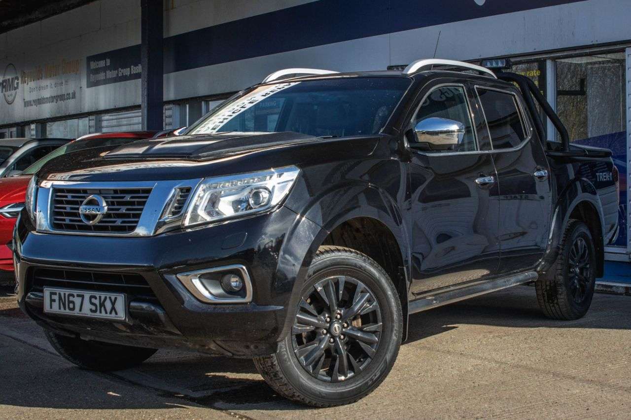 A 2017 NISSAN NAVARA 2.3 dCi Trek -1 Pickup Double Cab 4dr Diesel Manual 4WD Euro 6 (s/s) (190 p A 2017 NISSAN NAVARA 2.3 dCi Trek -1 Pickup Double Cab 4dr Diesel Manual 4WD Euro 6 (s/s) (190 p