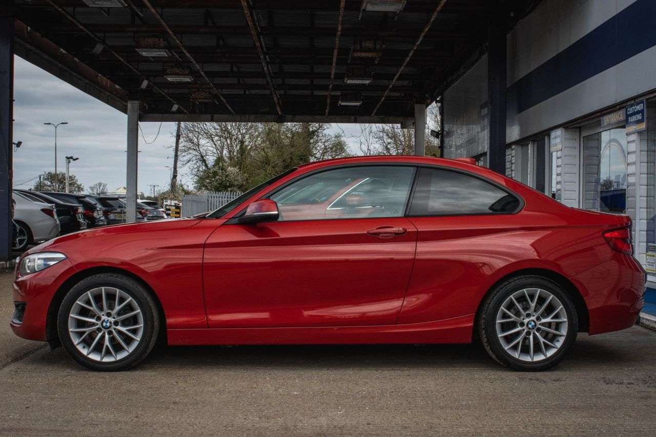 A 2017 BMW 2 SERIES 1.5 218i SE Coupe 2dr Petrol Manual Euro 6 (s/s) (136 ps) A 2017 BMW 2 SERIES 1.5 218i SE Coupe 2dr Petrol Manual Euro 6 (s/s) (136 ps)