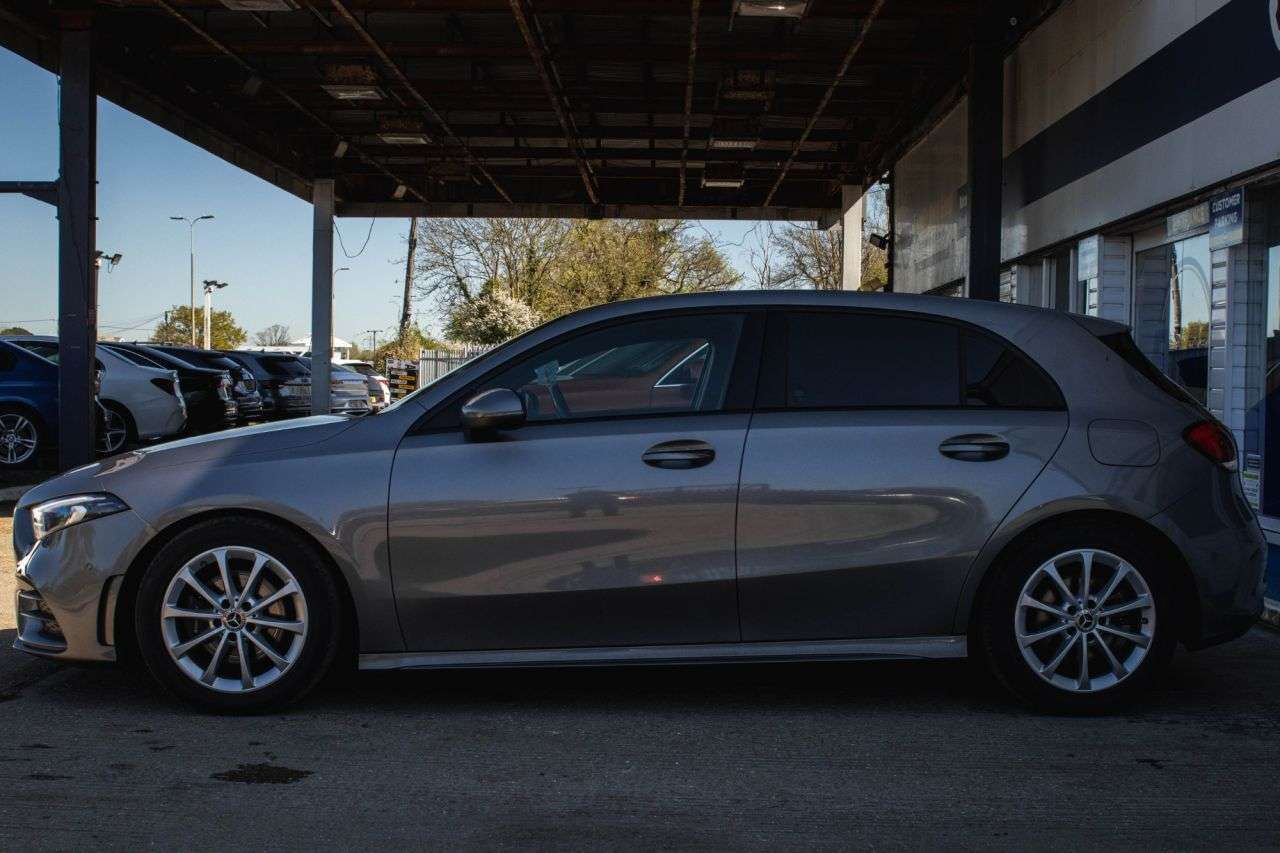 A 2018 MERCEDES-BENZ A-CLASS 1.3 A200 AMG Line (Premium) Hatchback 5dr Petrol 7G-DCT Euro 6 (s/s) (163 p A 2018 MERCEDES-BENZ A-CLASS 1.3 A200 AMG Line (Premium) Hatchback 5dr Petrol 7G-DCT Euro 6 (s/s) (163 p