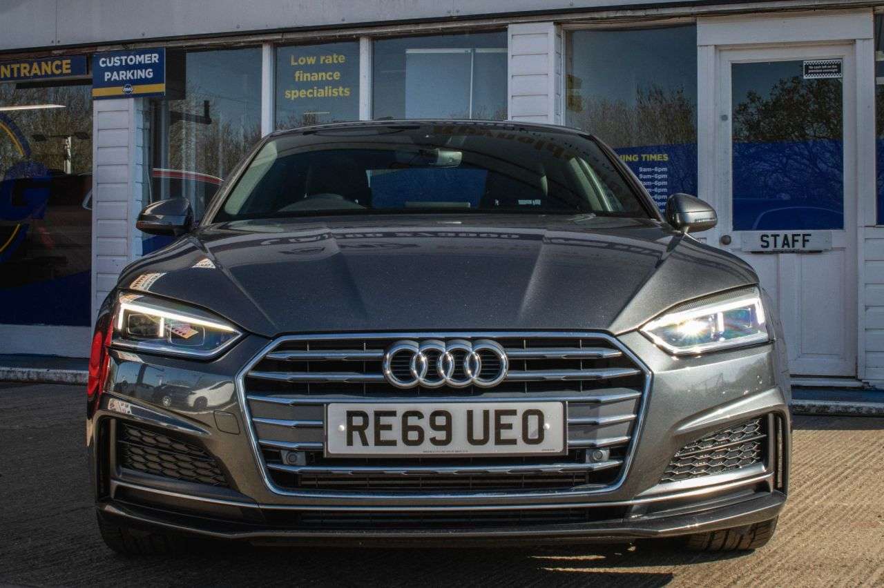 A 2019 AUDI A5 2.0 TFSI 40 S line Coupe 2dr Petrol S Tronic Euro 6 (s/s) (190 ps) A 2019 AUDI A5 2.0 TFSI 40 S line Coupe 2dr Petrol S Tronic Euro 6 (s/s) (190 ps)