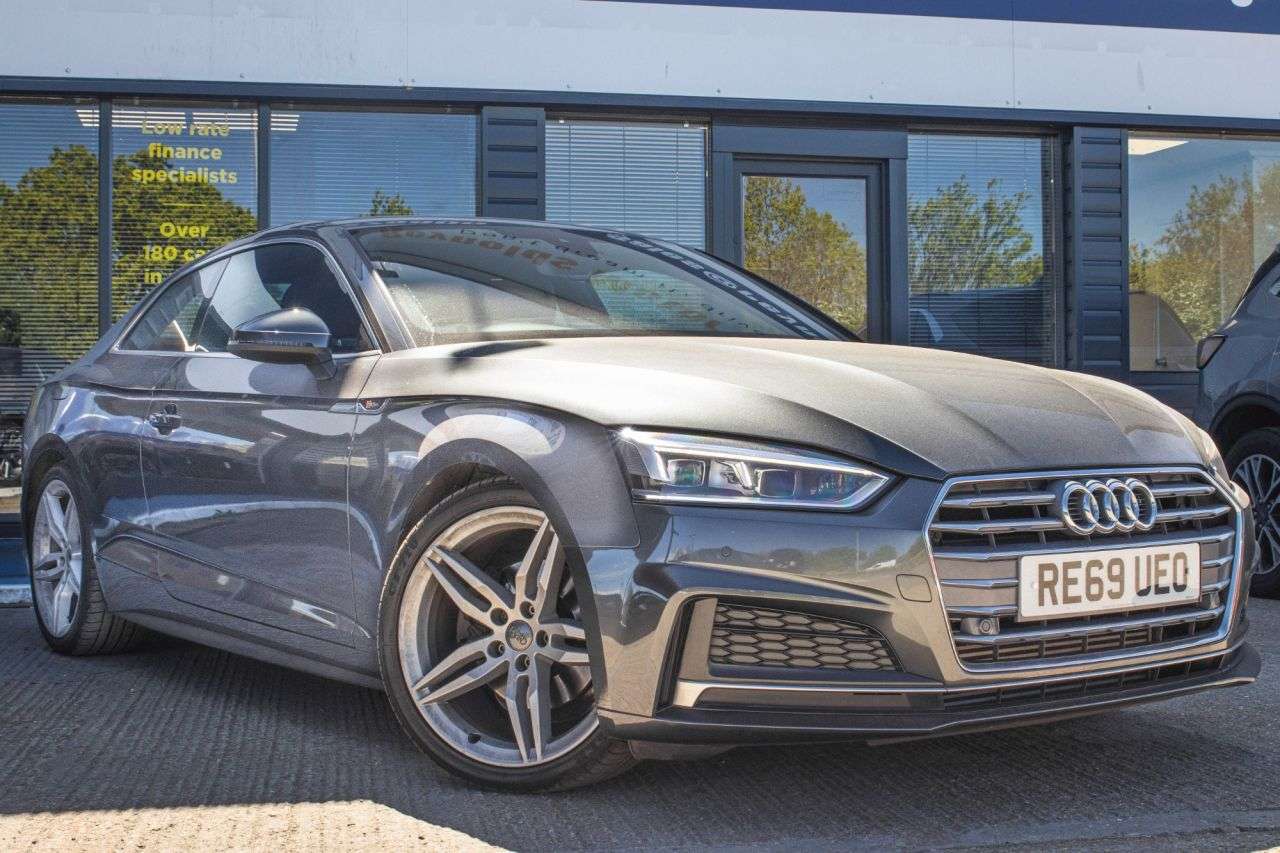 A 2019 AUDI A5 2.0 TFSI 40 S line Coupe 2dr Petrol S Tronic Euro 6 (s/s) (190 ps) A 2019 AUDI A5 2.0 TFSI 40 S line Coupe 2dr Petrol S Tronic Euro 6 (s/s) (190 ps)