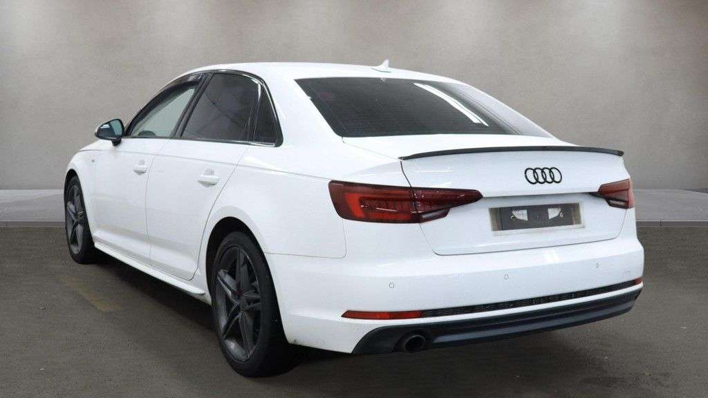 2018 AUDI A4 2018 AUDI A4