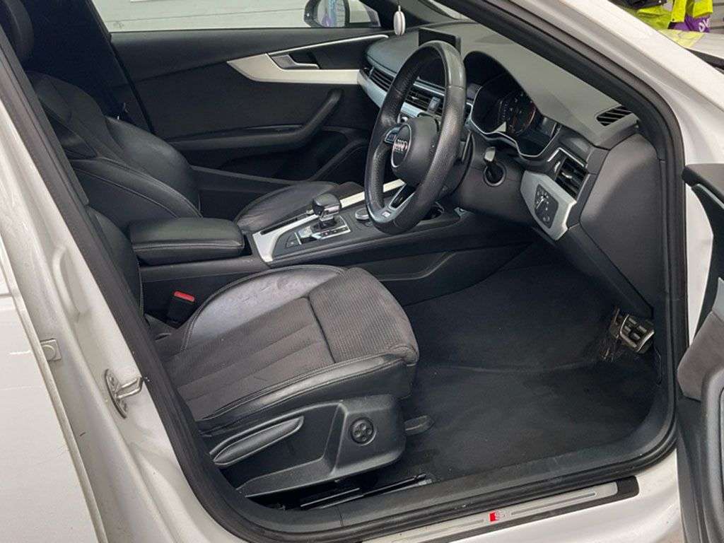 A 2018 AUDI A4 1.4 TFSI S line Saloon 4dr Petrol S Tronic Euro 6 (s/s) (150 ps) A 2018 AUDI A4 1.4 TFSI S line Saloon 4dr Petrol S Tronic Euro 6 (s/s) (150 ps)