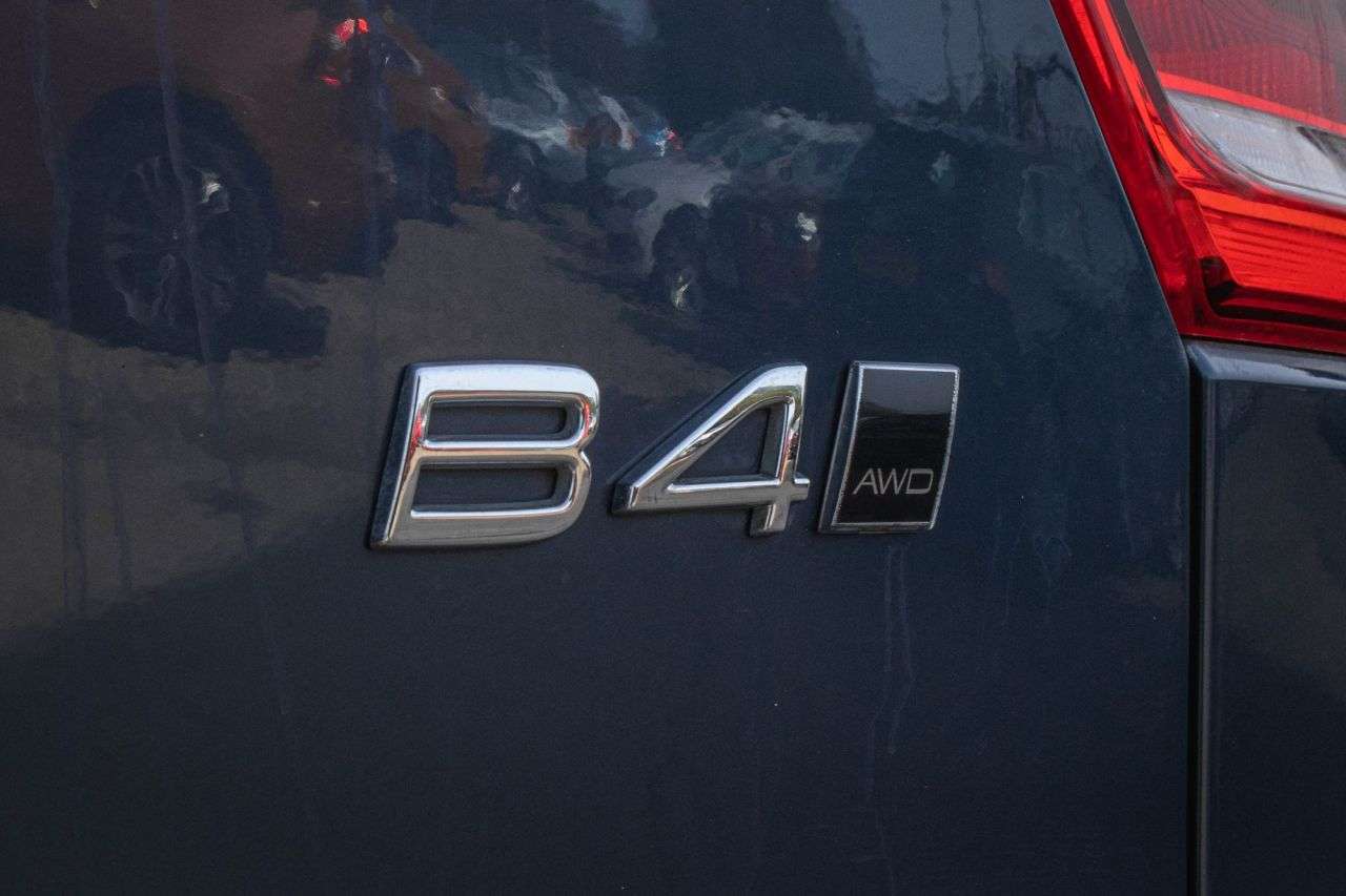 2021 VOLVO XC40 2021 VOLVO XC40