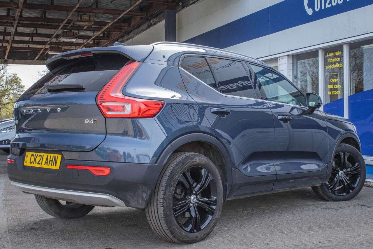 2021 VOLVO XC40 2021 VOLVO XC40