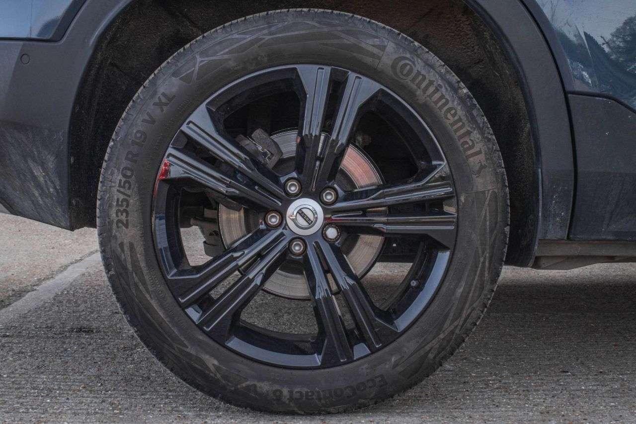 2021 VOLVO XC40 2021 VOLVO XC40