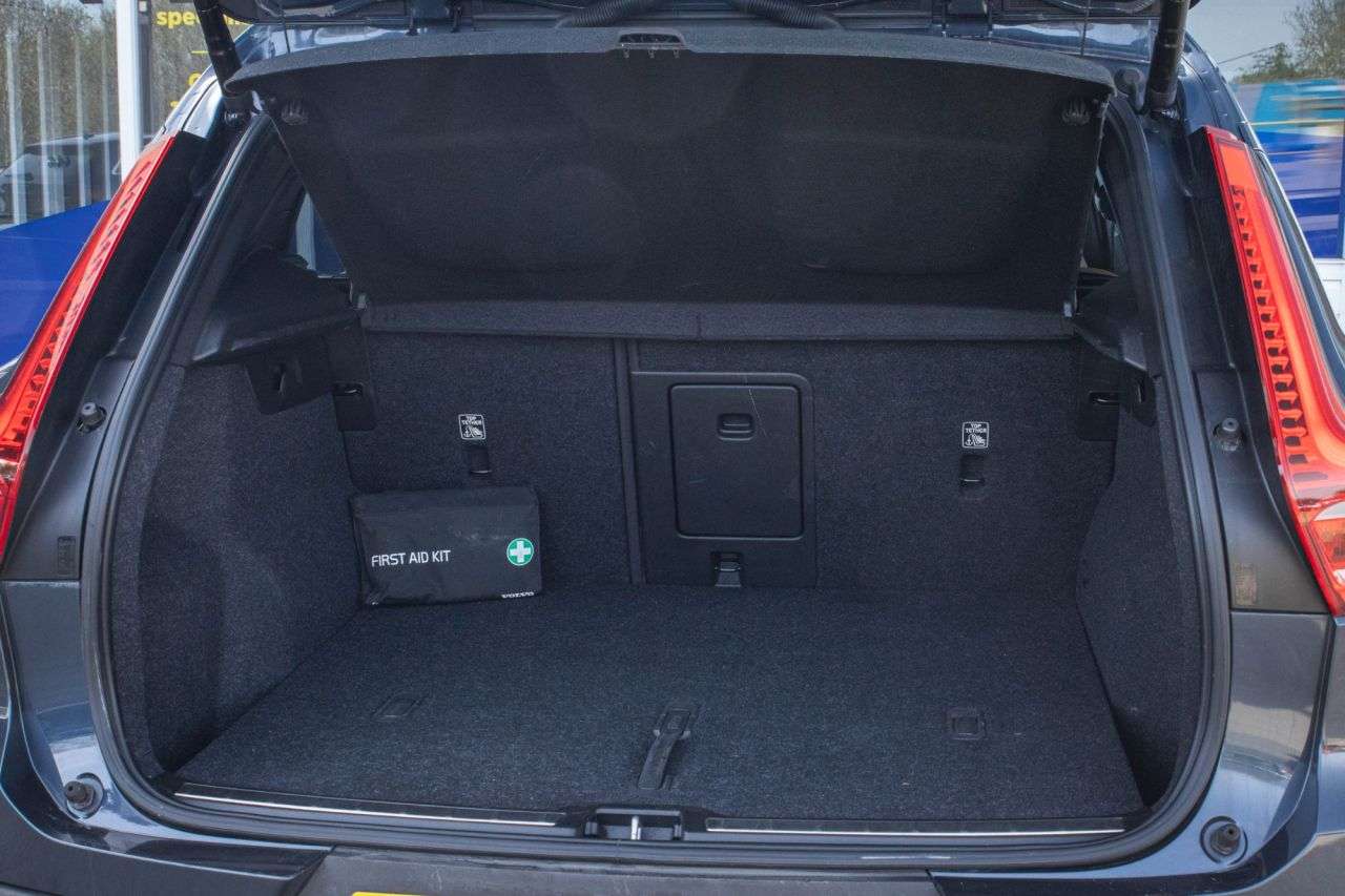 2021 VOLVO XC40 2021 VOLVO XC40