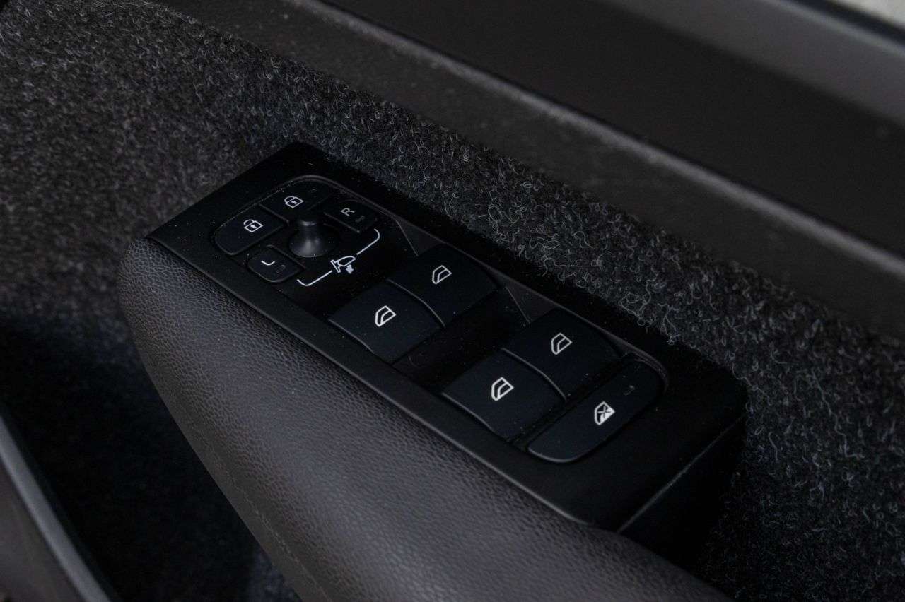 2021 VOLVO XC40 2021 VOLVO XC40