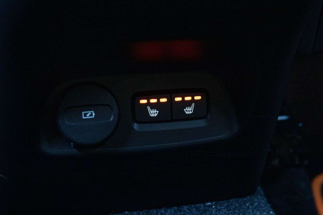 2021 VOLVO XC40 2021 VOLVO XC40