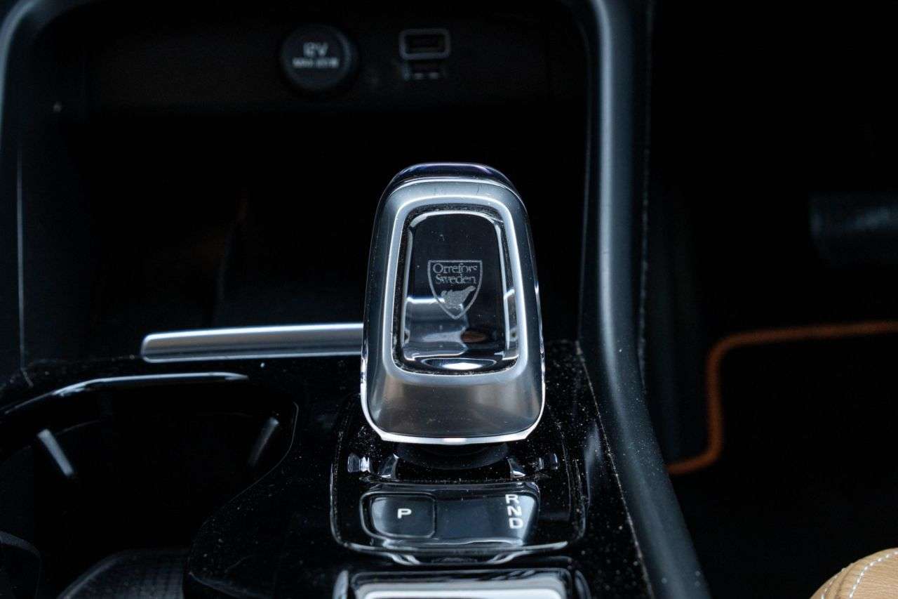 2021 VOLVO XC40 2021 VOLVO XC40