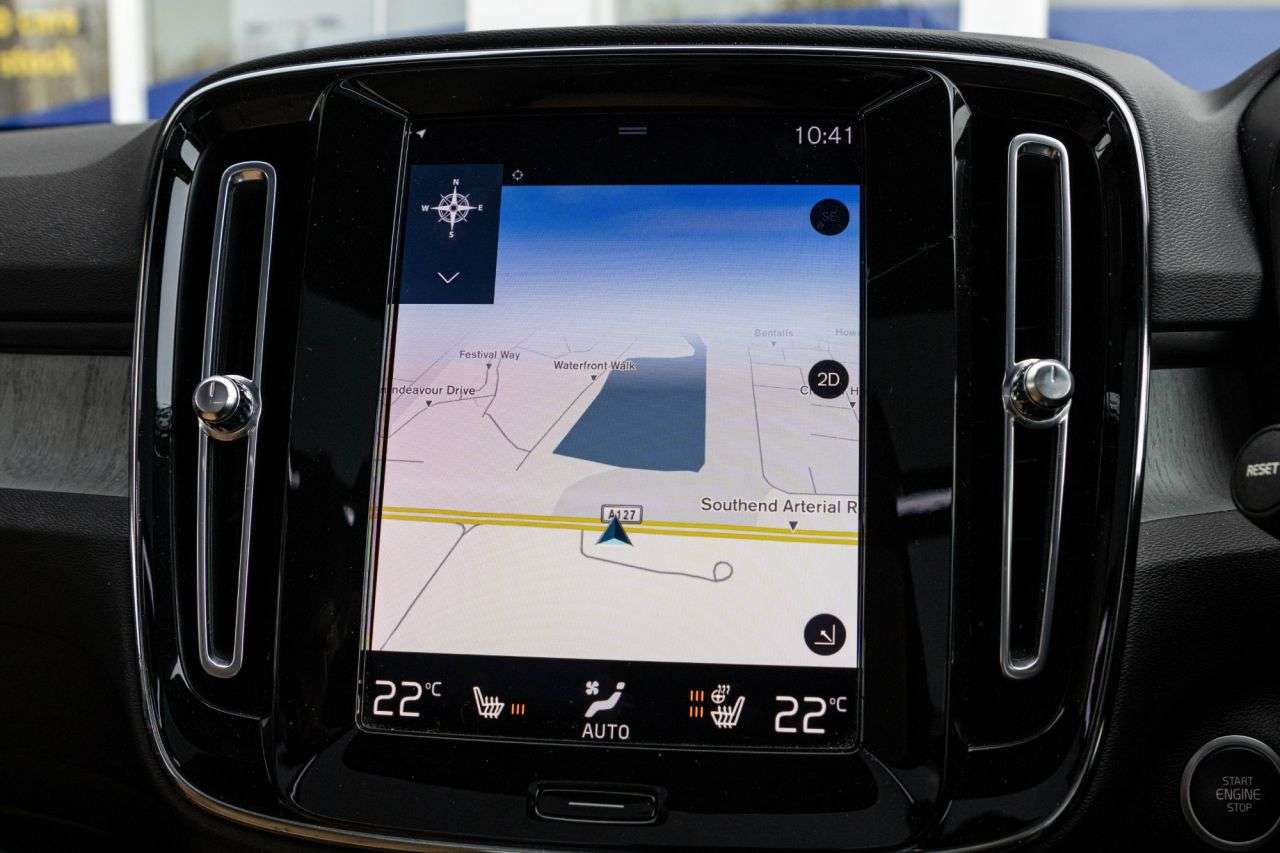 2021 VOLVO XC40 2021 VOLVO XC40