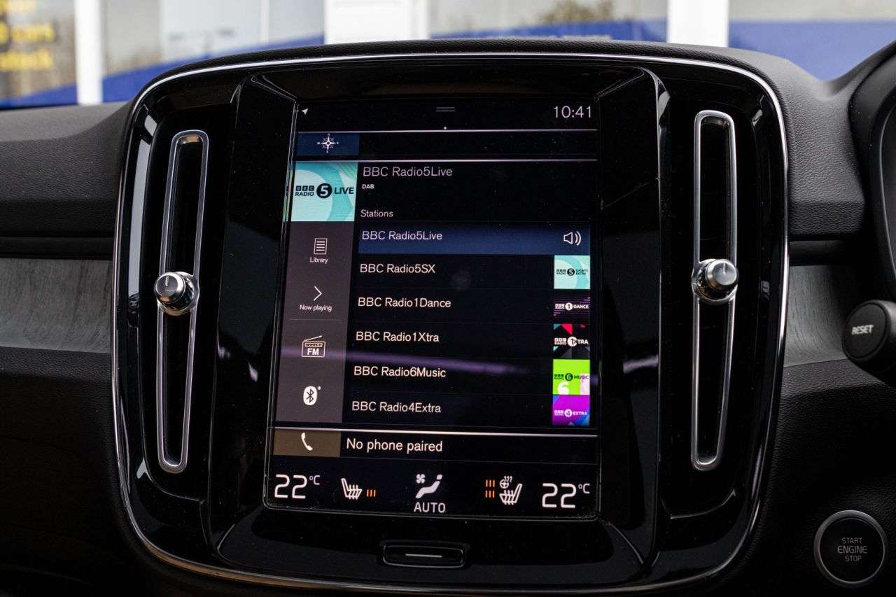 2021 VOLVO XC40 2021 VOLVO XC40