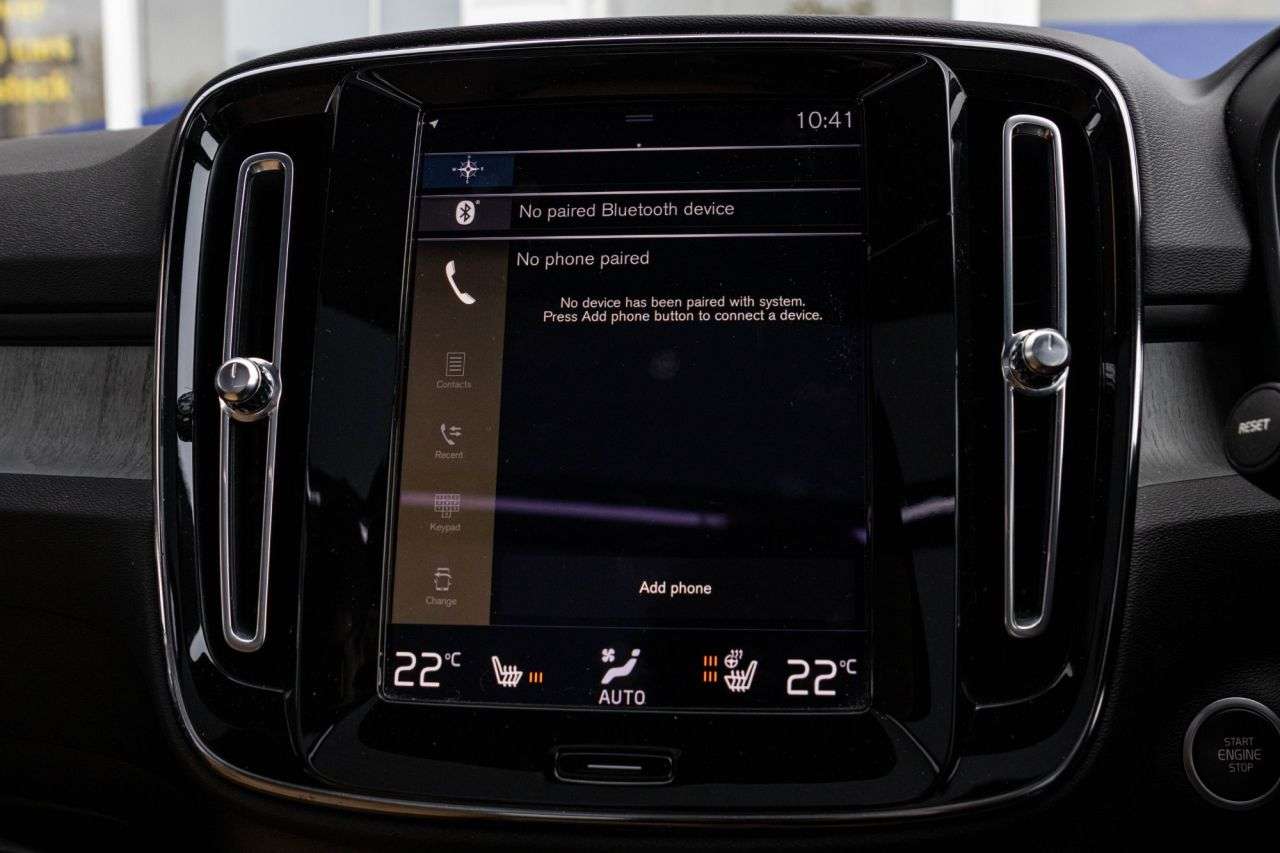 2021 VOLVO XC40 2021 VOLVO XC40